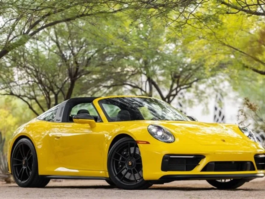 2024 Porsche 911 Targa photo 1