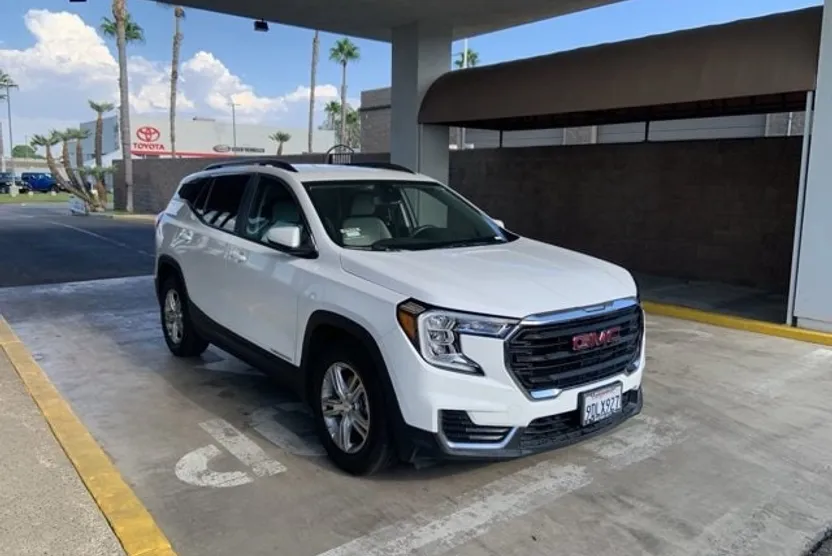 2022 Gmc Terrain SLE photo 1