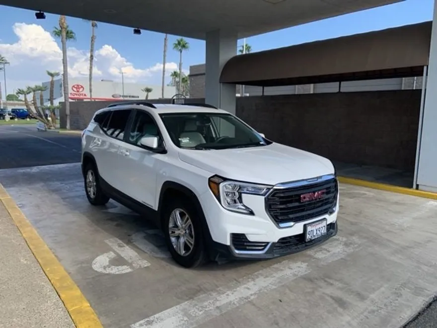 2022 Gmc Terrain SLE photo 1