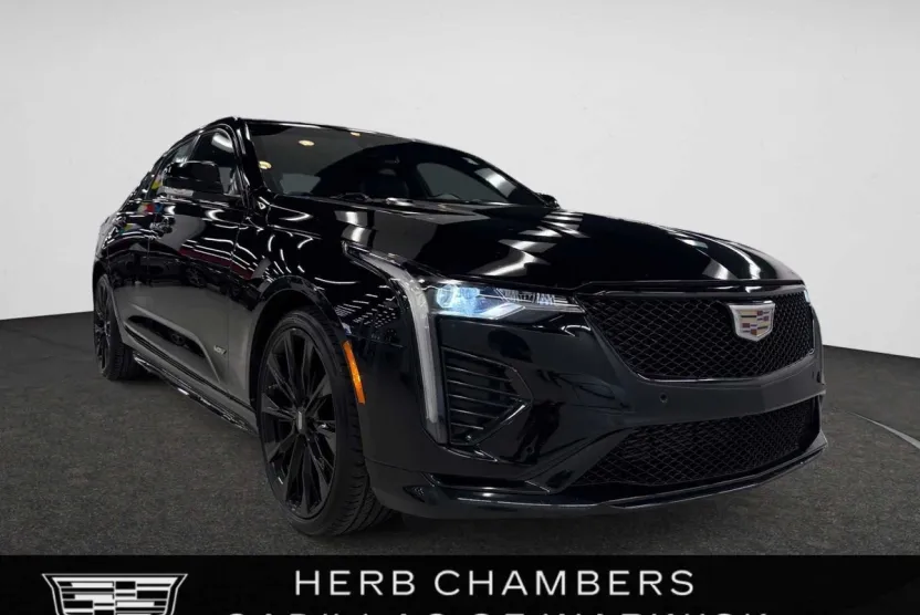 2022 Cadillac CT4 photo 1
