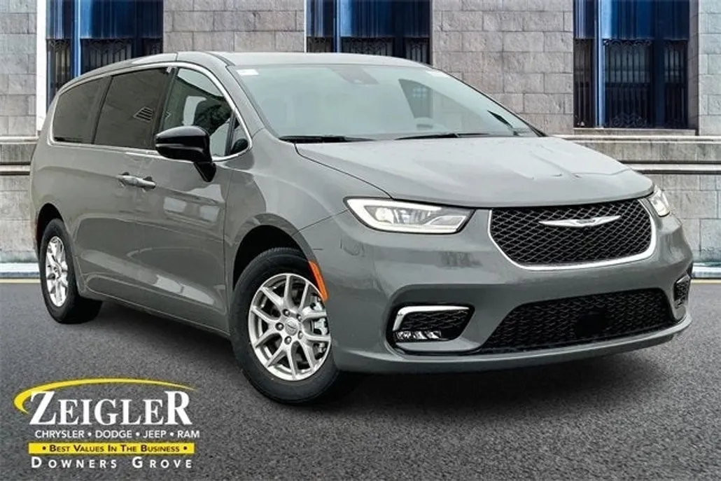 2025 Chrysler Pacifica photo 1