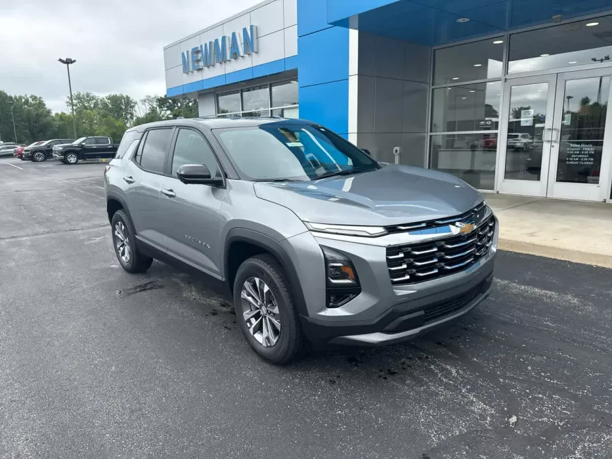 2026 Chevrolet Equinox LT photo 1