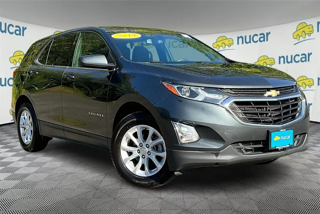 2019 Chevrolet Equinox LT photo 1