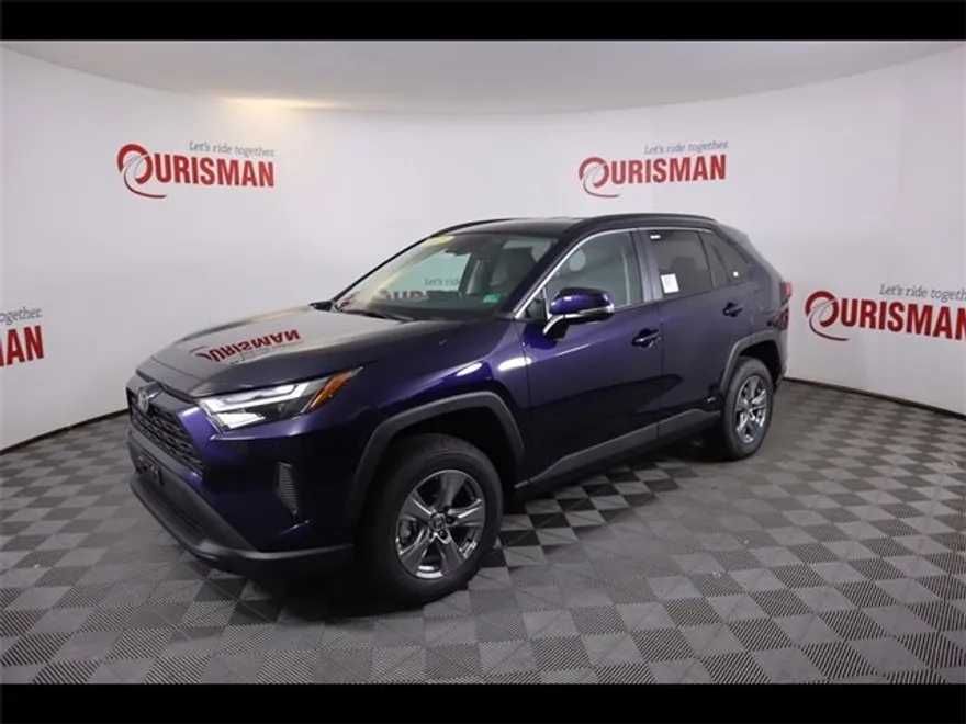 2025 Toyota RAV4 Hybrid XLE photo 1