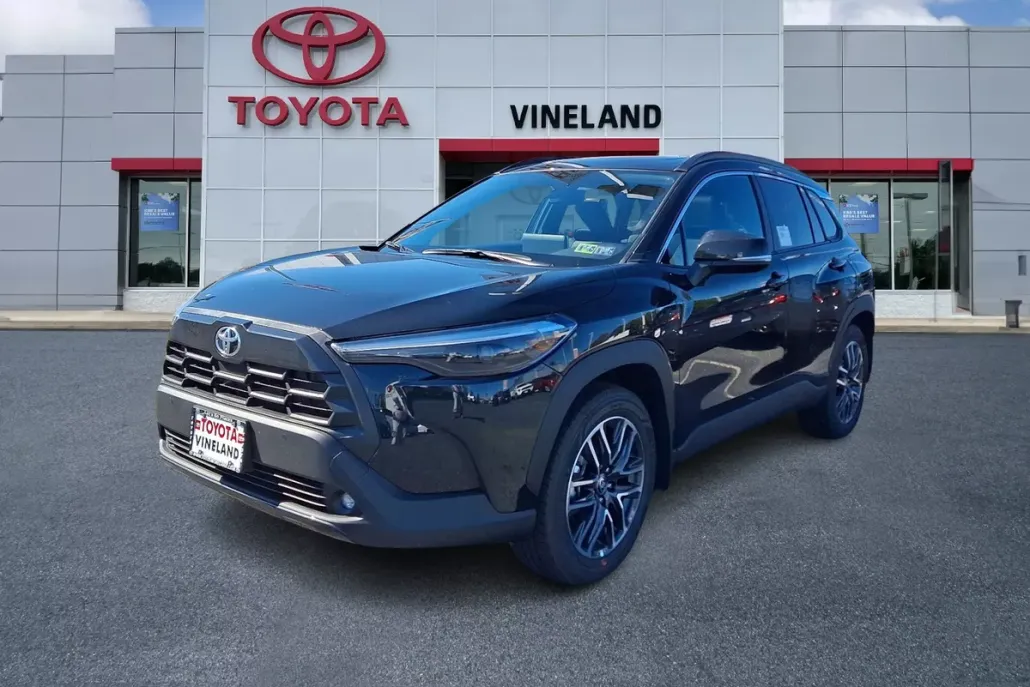 2026 Toyota Corolla Cross XLE photo 1