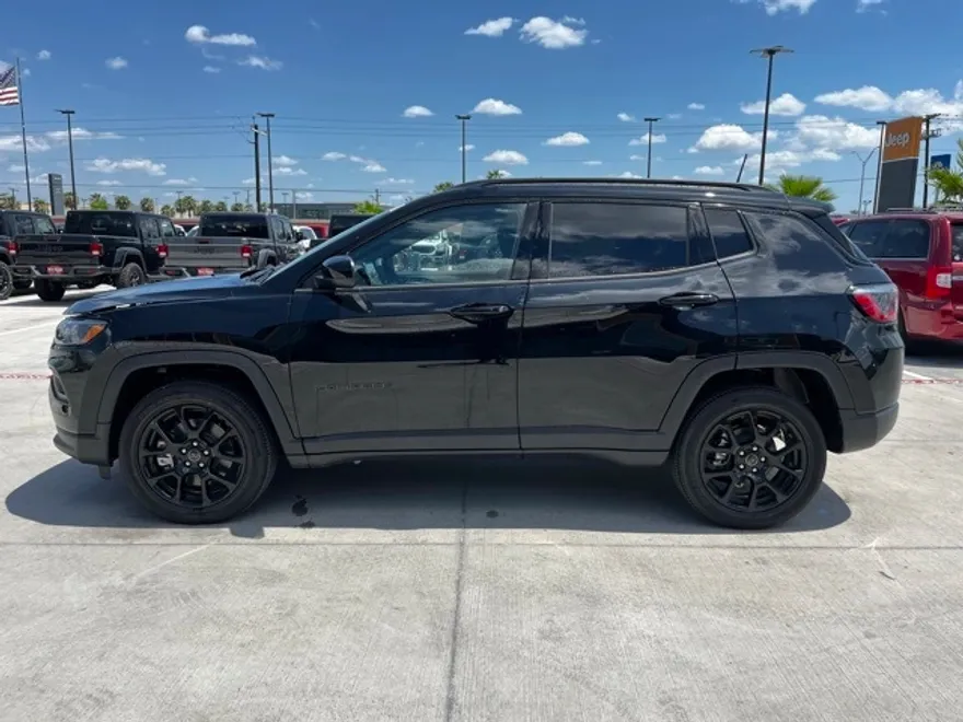 2025 Jeep Compass Latitude photo 1