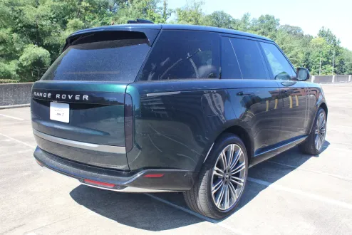 2025 Land Rover Range Rover SE photo 2