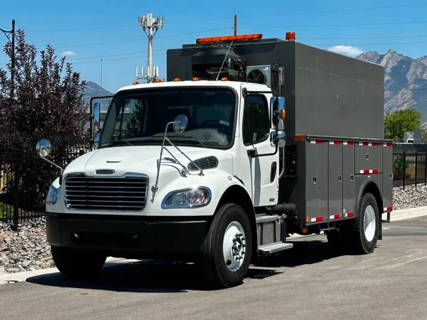 2012 Freightliner M2 106 Medium Duty photo 1