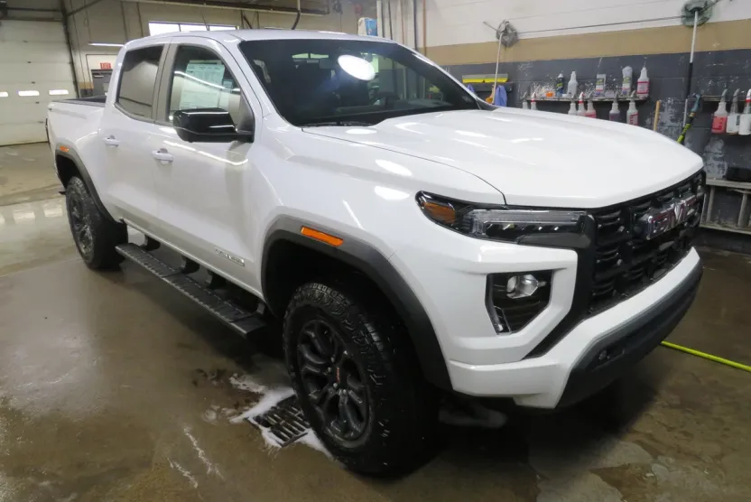 2025 Gmc Canyon Elevation photo 1