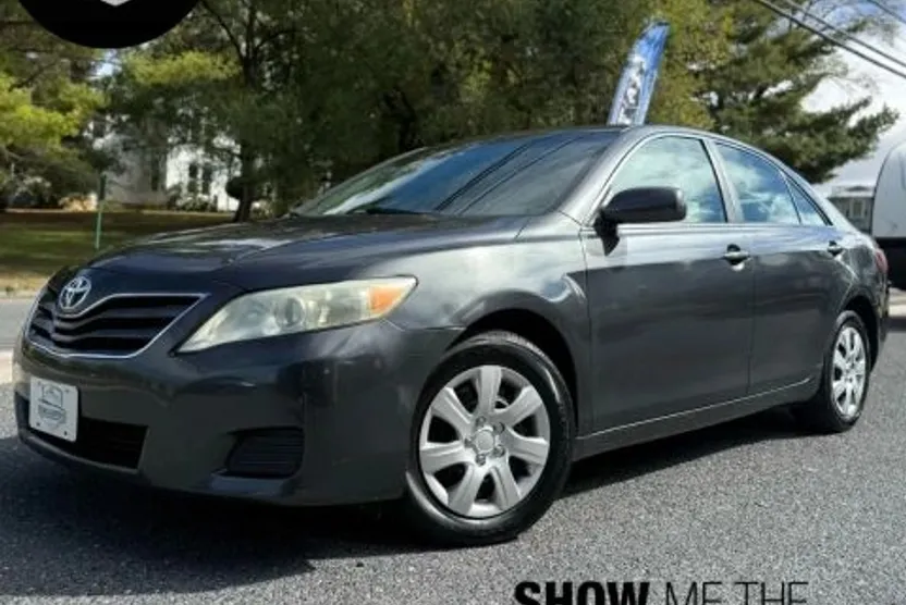 2010 Toyota Camry photo 1