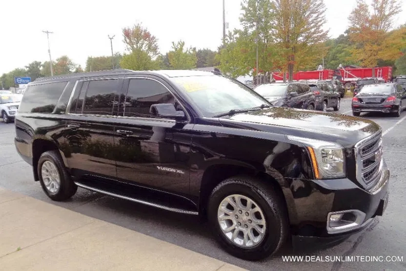 2019 Gmc Yukon XL SLT photo 1