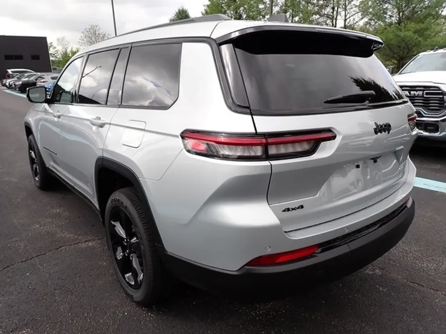 2025 Jeep Grand Cherokee Altitude X photo 1