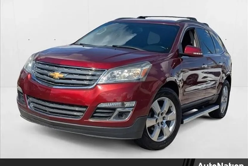 2017 Chevrolet Traverse Premier photo 1