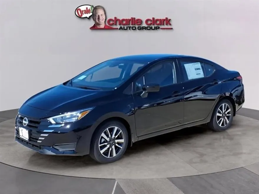 2025 Nissan Versa SV photo 1