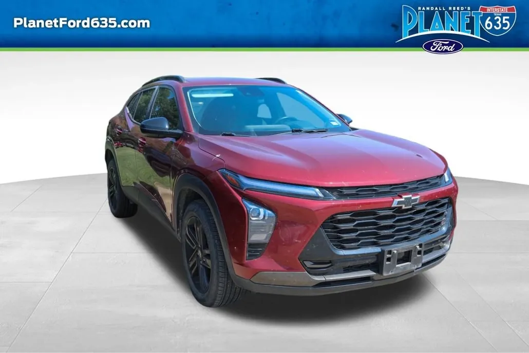 2024 Chevrolet Trax ACTIV photo 1