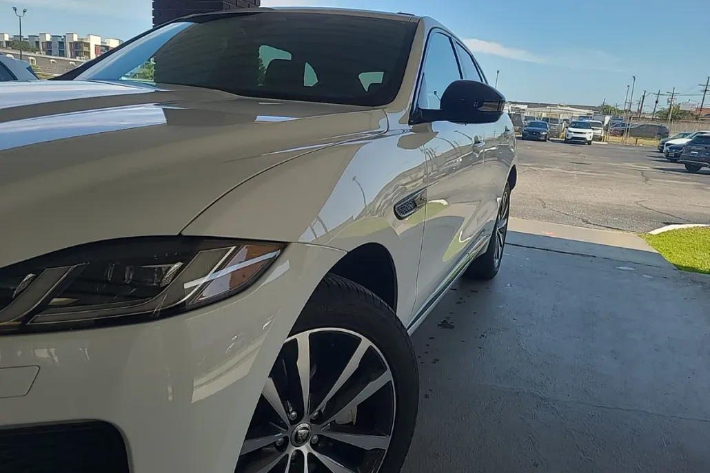 2024 Jaguar F-PACE P250 R-Dynamic S photo 1