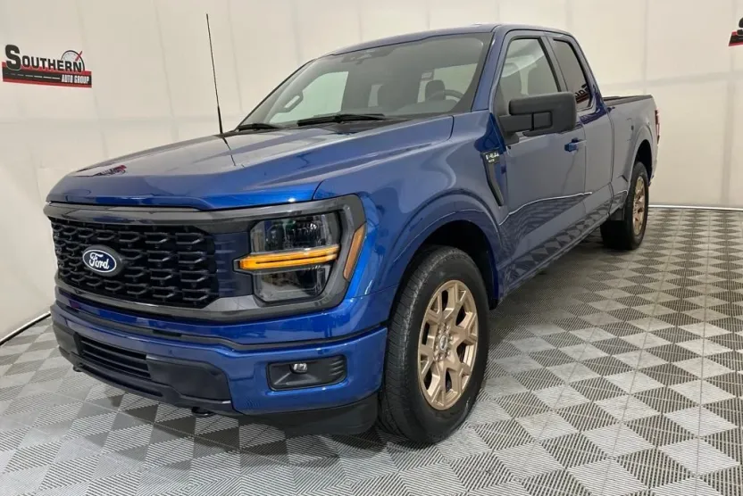 2025 Ford F-150 STX photo 1
