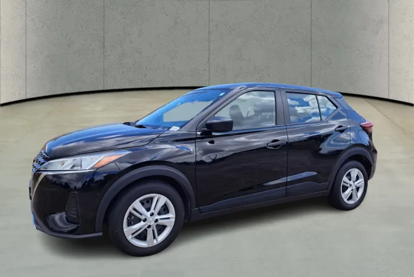 2024 Nissan Kicks S photo 1