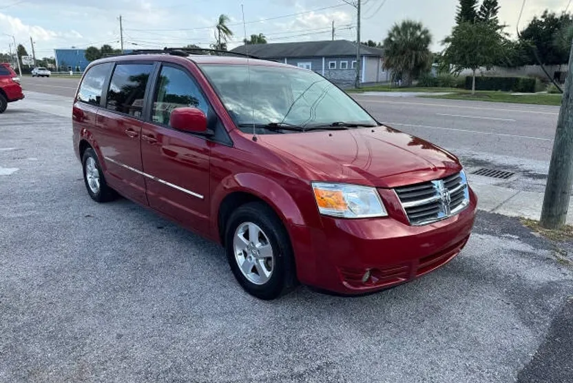 2009 Dodge Grand Caravan SXT photo 1