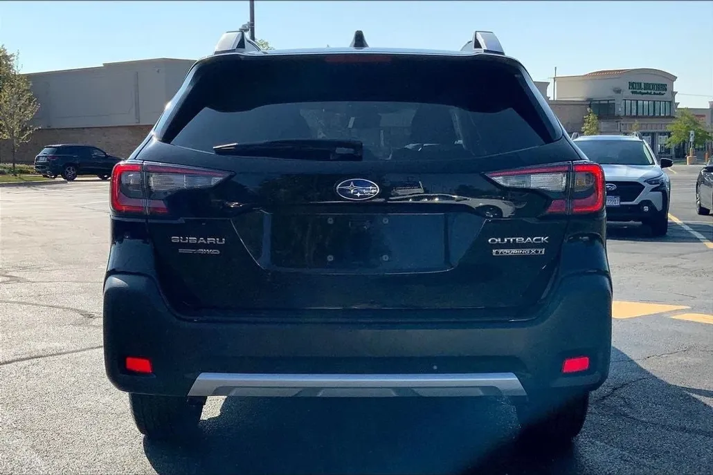 2024 Subaru Outback Touring XT photo 1