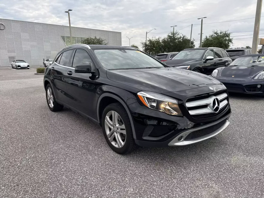 2015 Mercedes Benz GLA 250 photo 1