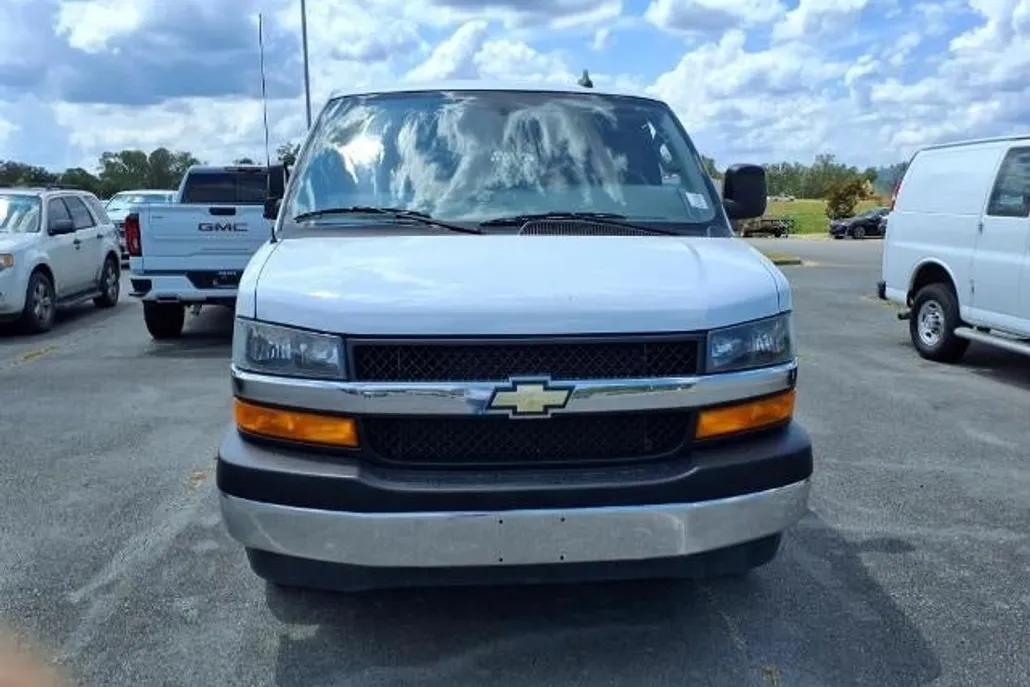 2023 Chevrolet Express Cargo 2500 Base photo 1
