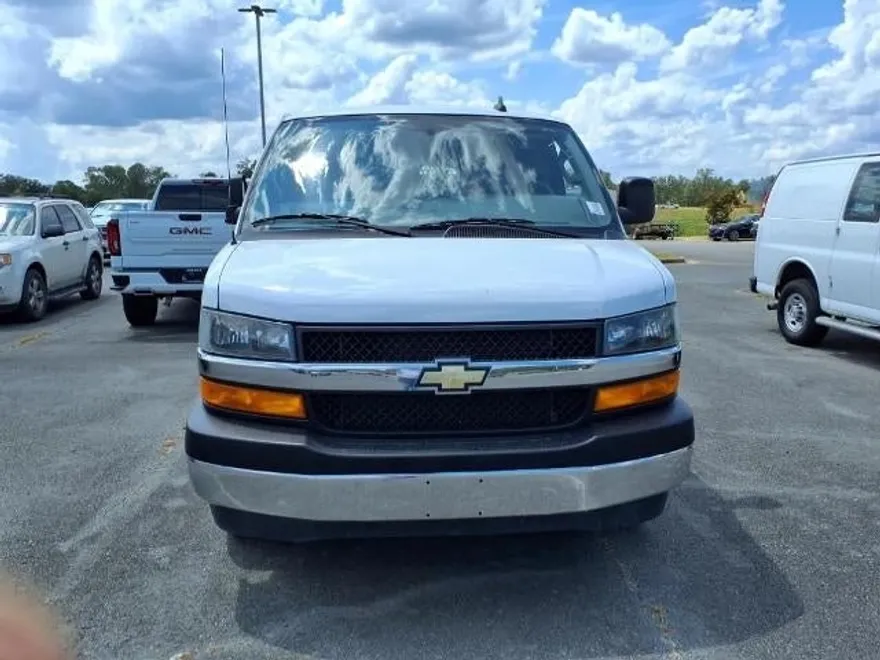 2023 Chevrolet Express Cargo 2500 Base photo 1