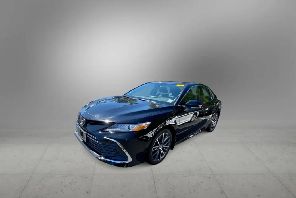 2023 Toyota Camry XLE photo 1