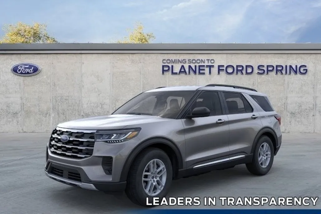 2025 Ford Explorer photo 1