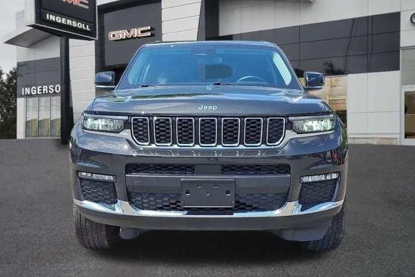 2022 Jeep Grand Cherokee Limited photo 1