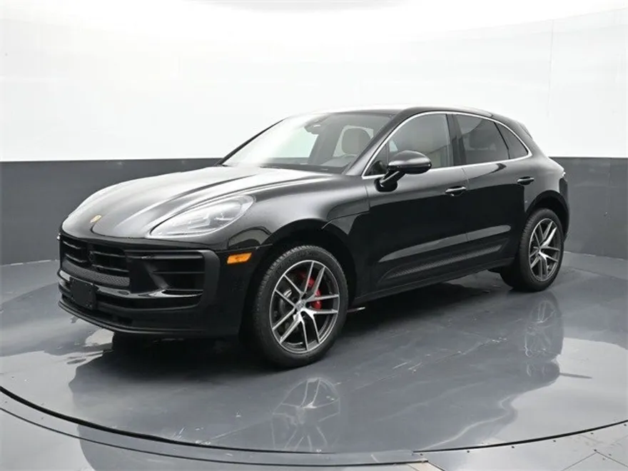 2023 Porsche Macan S photo 1