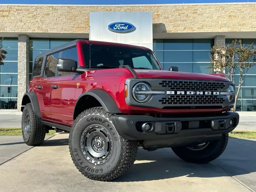 2025 Ford Bronco Badlands photo 1