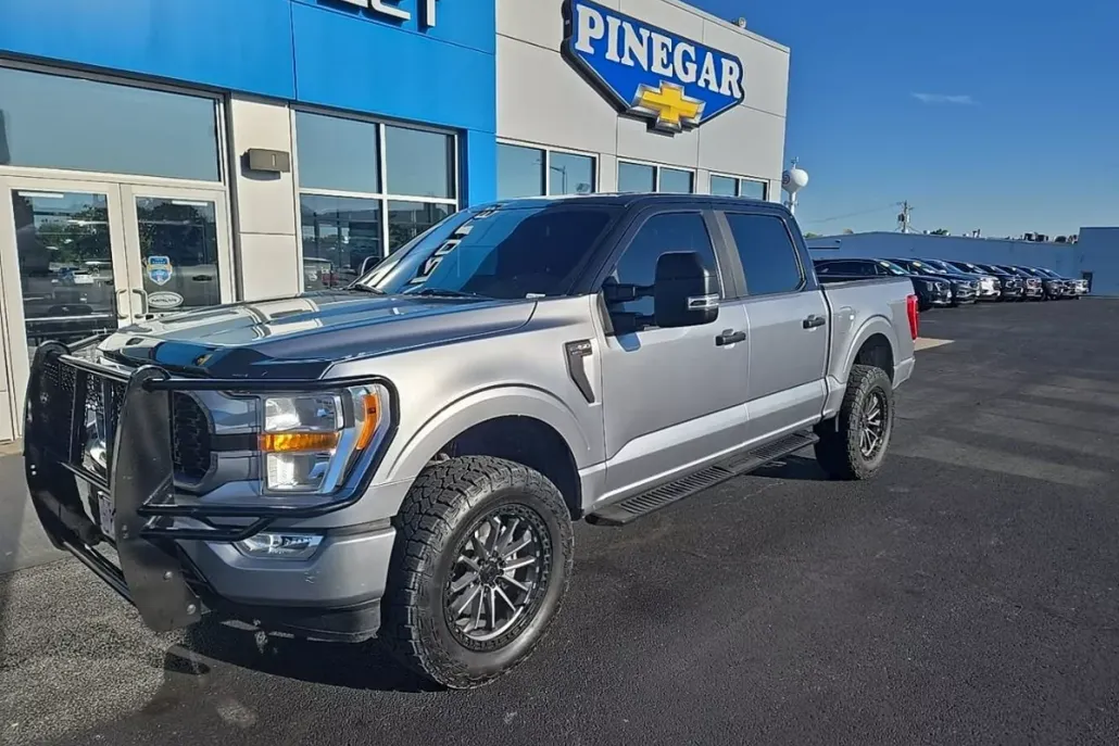 2021 Ford F-150 XL photo 1