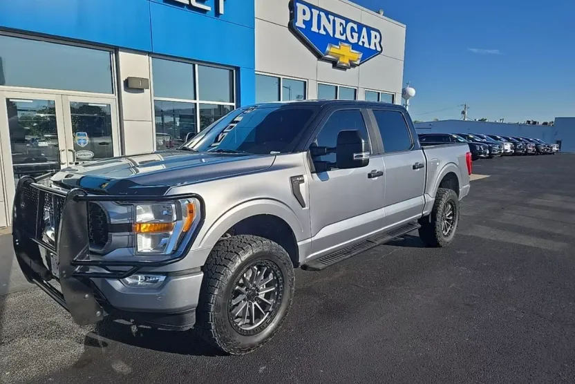 2021 Ford F-150 XL photo 1