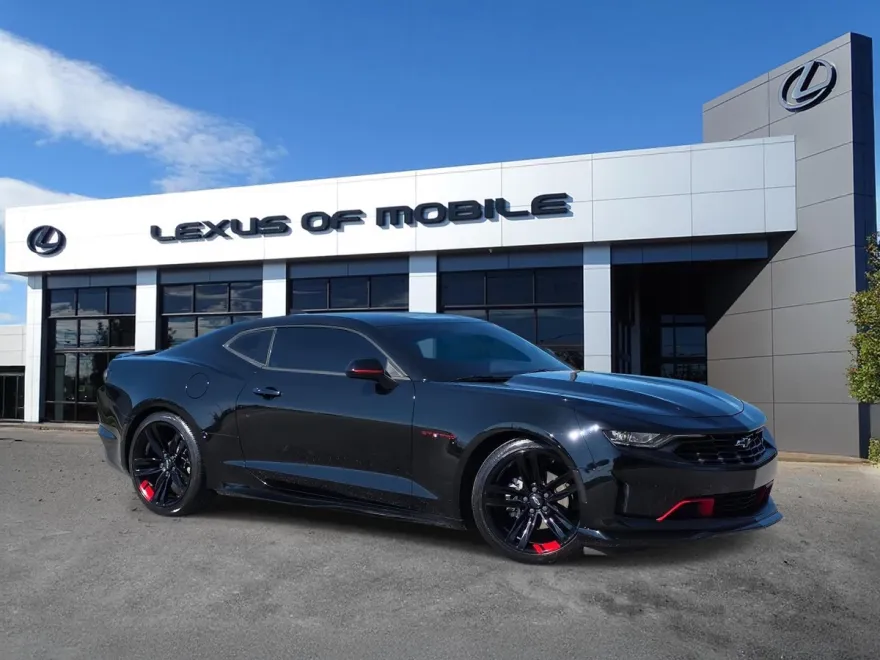 2021 Chevrolet Camaro 1LT photo 1