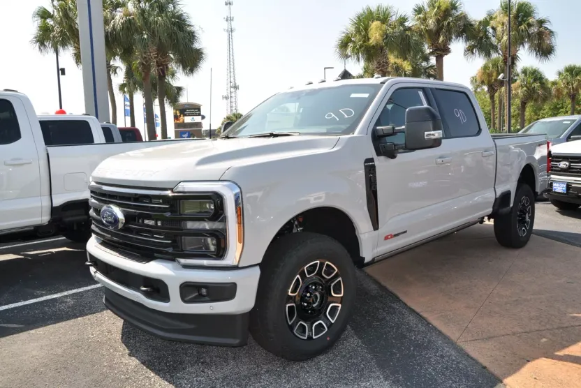 2026 Ford F-250 Platinum photo 1