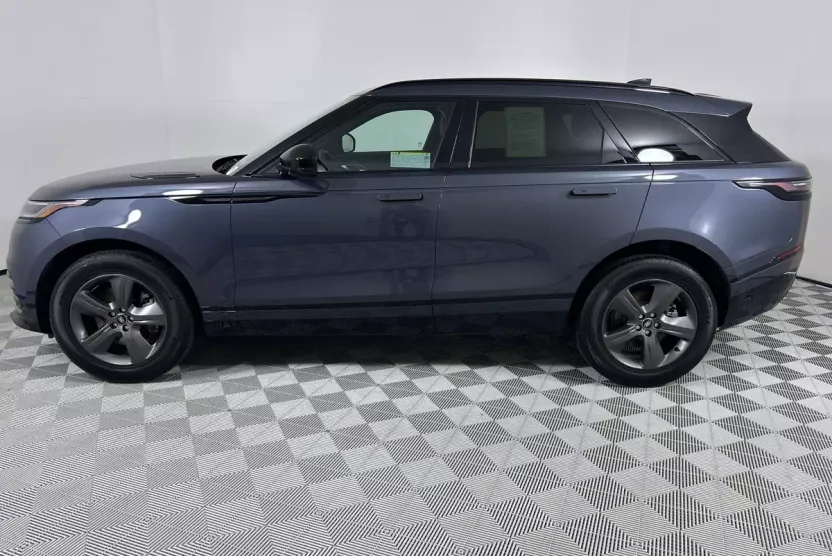 2025 Land Rover Range Rover Velar SE photo 1