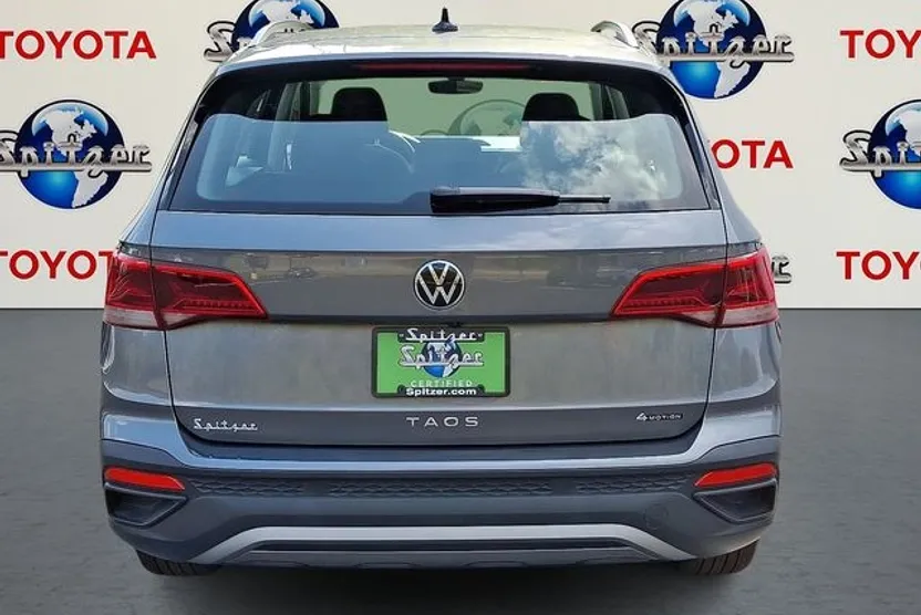 2024 Volkswagen Taos S photo 1