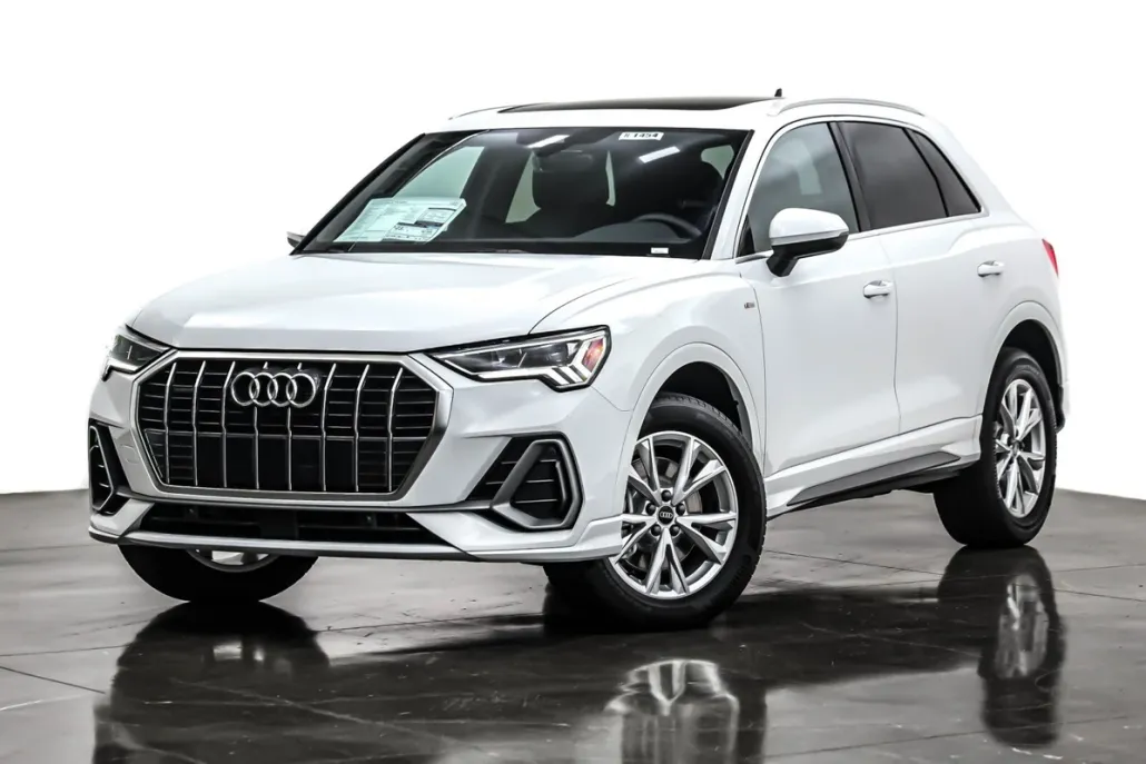 2025 Audi Q3 S line Premium 45 TFSI photo 1