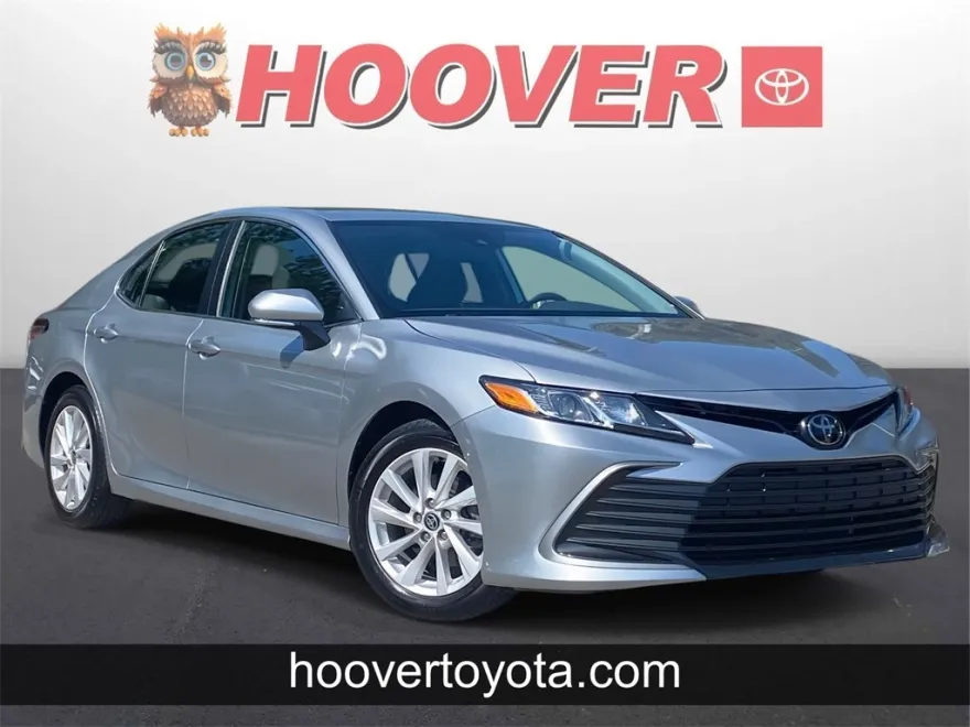2024 Toyota Camry LE photo 1