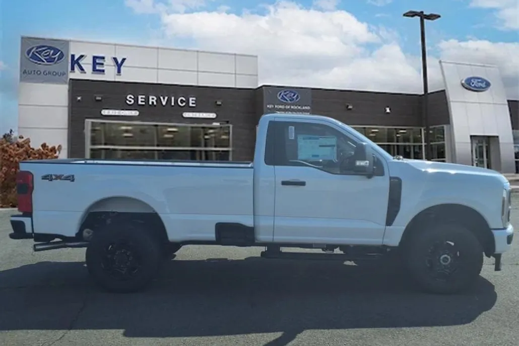 2025 Ford F-350 photo 1
