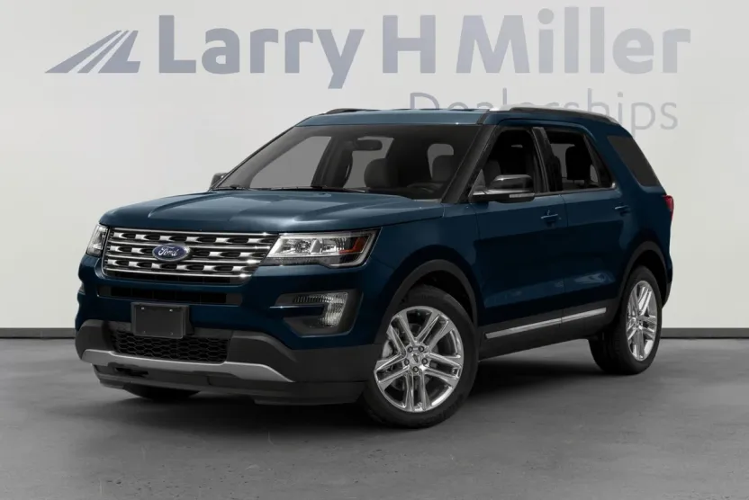 2016 Ford Explorer XLT photo 1