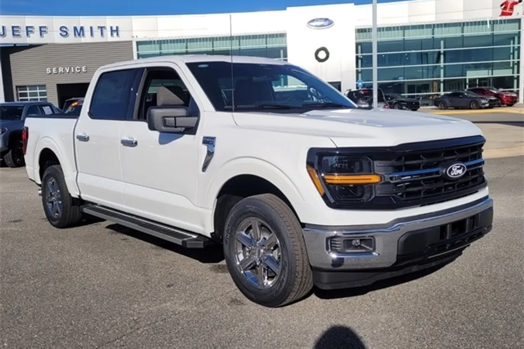2025 Ford F-150 XLT photo 1
