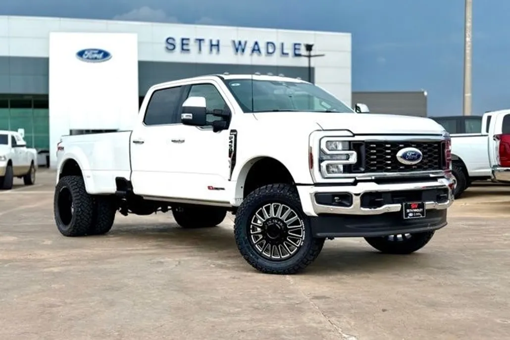 2026 Ford F-450 King Ranch photo 1