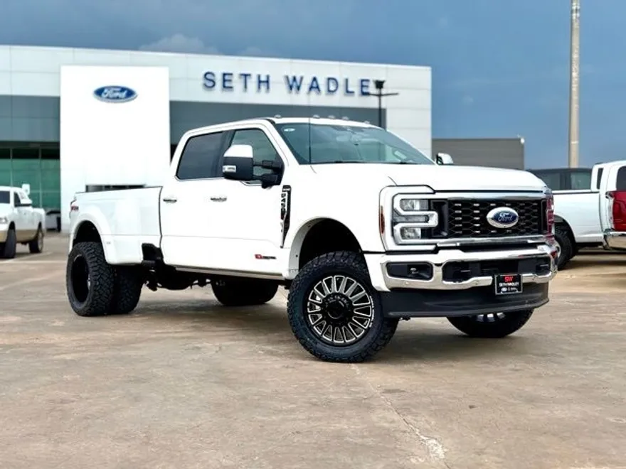 2026 Ford F-450 King Ranch photo 1