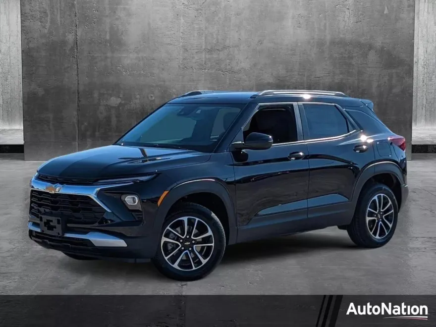 2025 Chevrolet Trailblazer LT photo 1