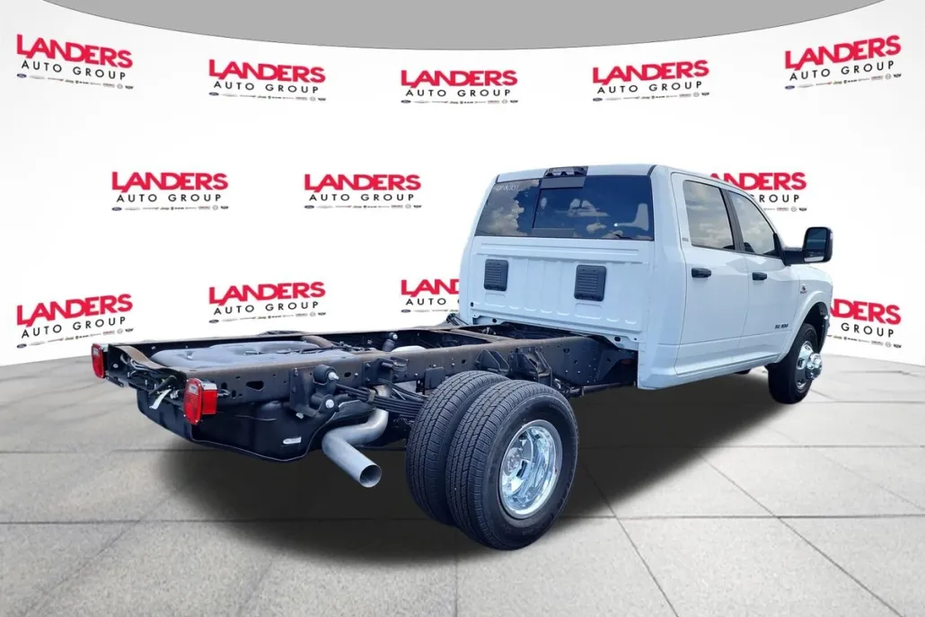 2023 Ram 3500 SLT photo 1