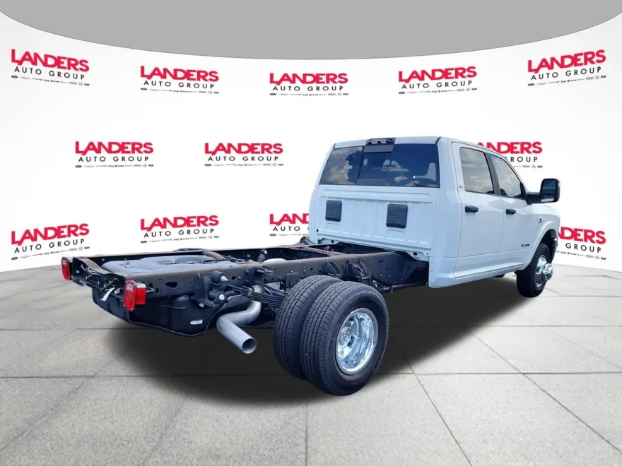 2023 Ram 3500 SLT photo 1