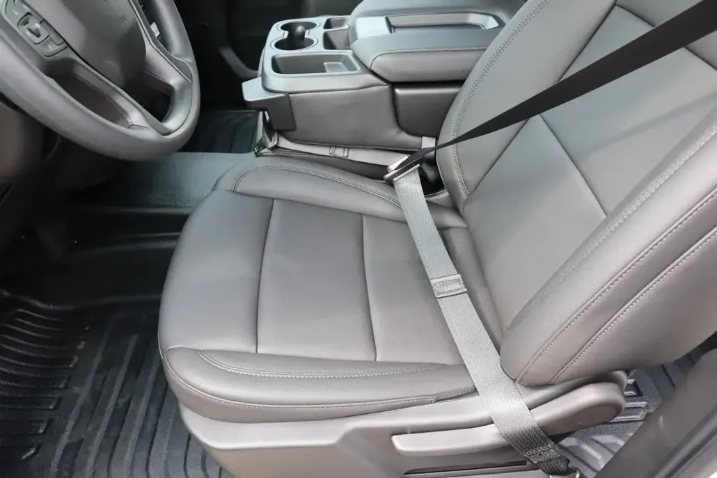 2026 Chevrolet Silverado 1500 photo 1