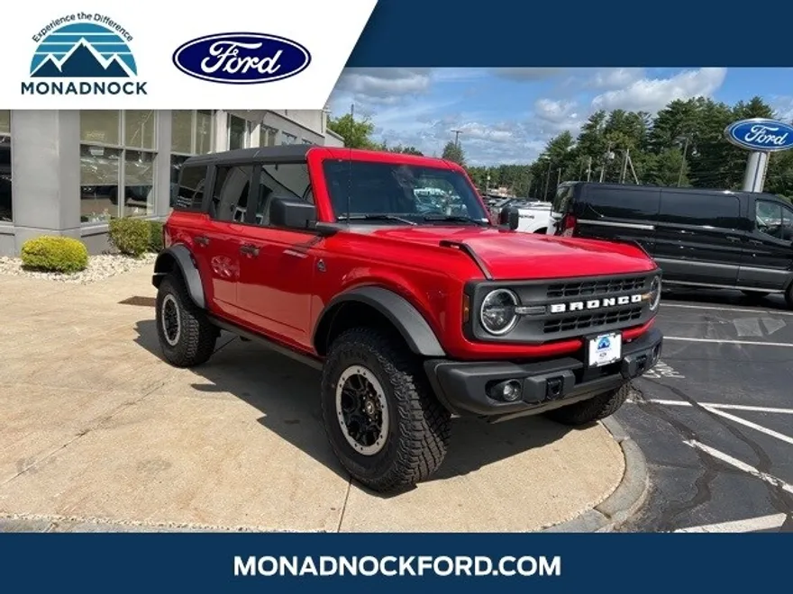 2024 Ford Bronco Black Diamond photo 1